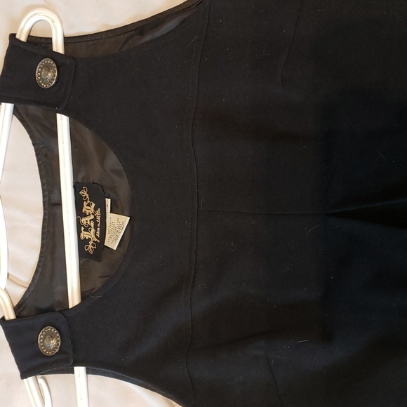 Black A Lined Dress - Picture 4 of 7